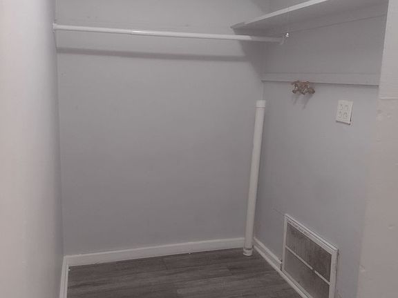 3rd image of 29-35 Cobb St #33