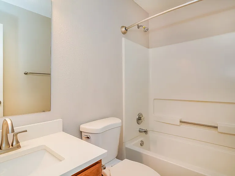 5739 N Jefferson Dr — Photo 16