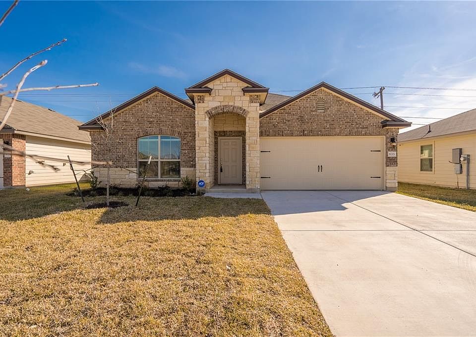 1st image of 833 Ibis Falls Dr