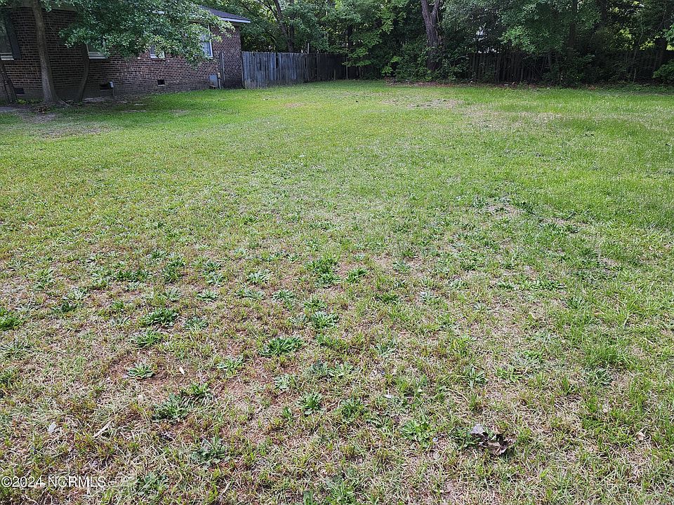 1st image of 105 Paul Circle