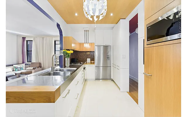 Sold by Douglas Elliman | media 18