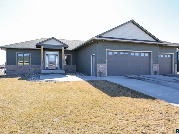 6909 E 37th St, Sioux Falls, SD 57110