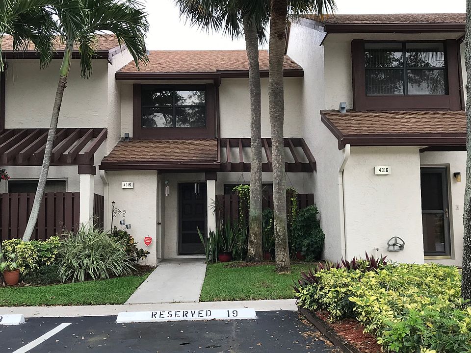 1st image of 4315 Carambola Cir N