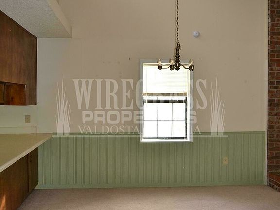 4th image of 721 Pineview Dr