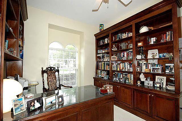 Forth bedroom or office on first floor