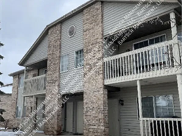 S75W16890 Gregory Dr #A, Muskego, WI 53150