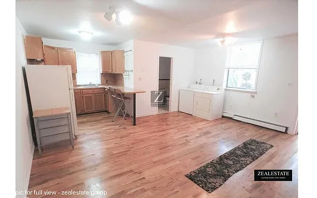 Rented by ZealEstate Group Inc | media 3