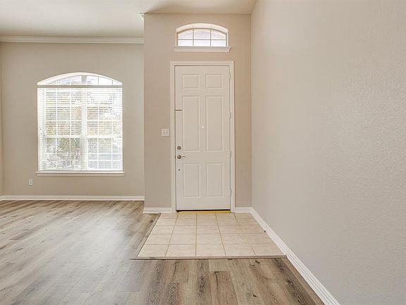 3rd image of 12324 Woodland Springs Dr