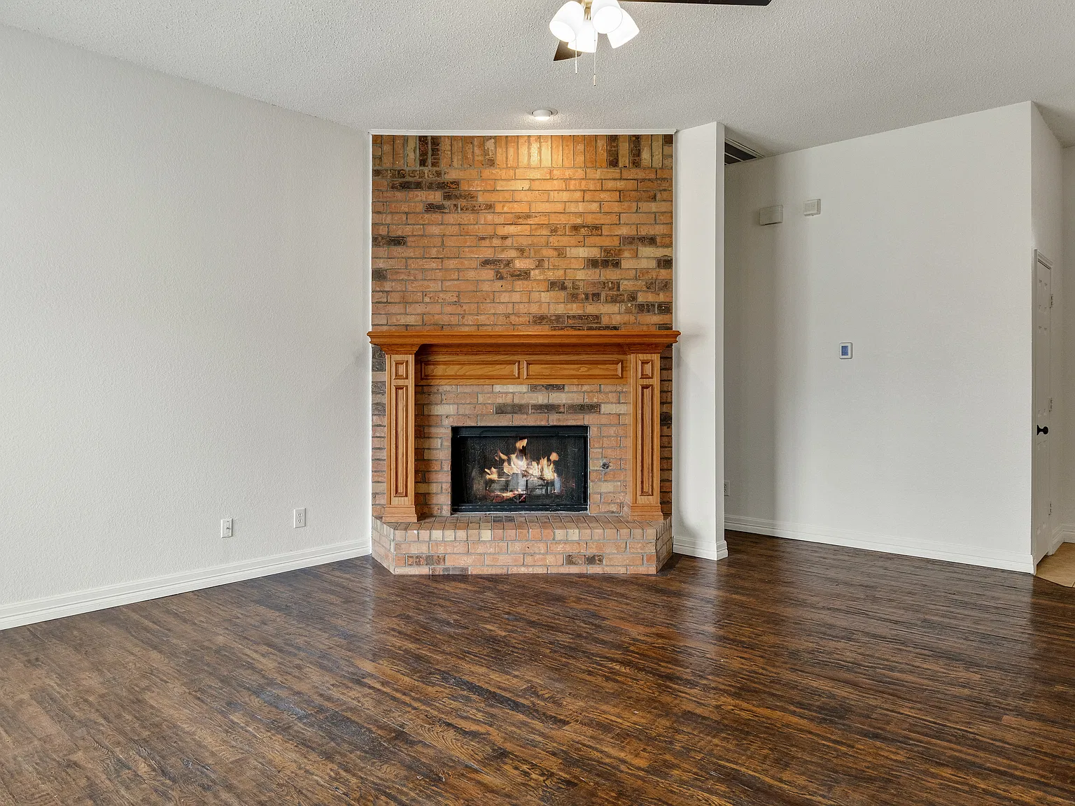 3 bed, 1801 sqft, $2,350 — Photo 4