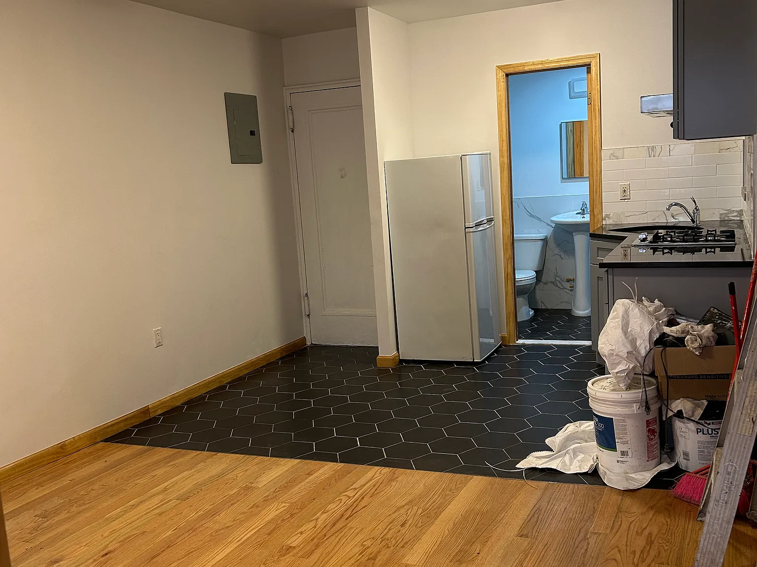 27 Henry Street — Photo 2