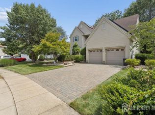 30 Larkspur Dr, Dayton, NJ 08810