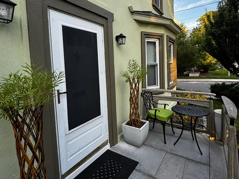 311 Temple St — Photo 3