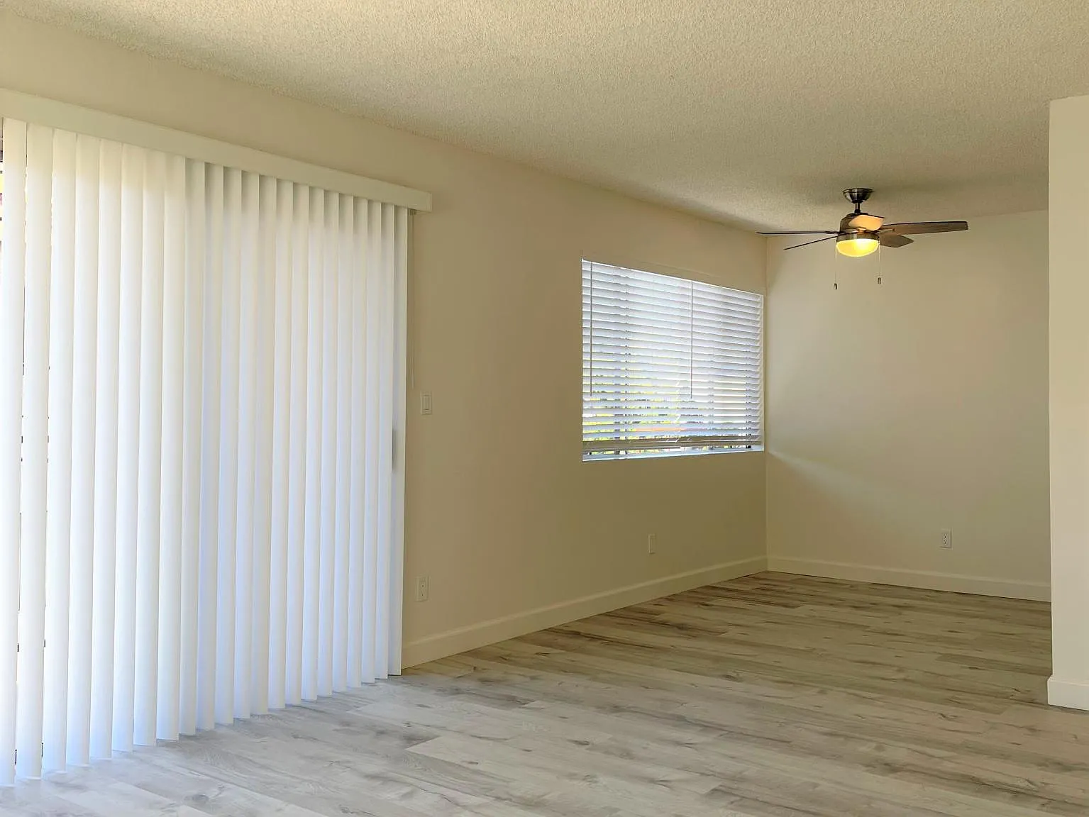 2 bed, 1000 sqft, $2,395 — Photo 4