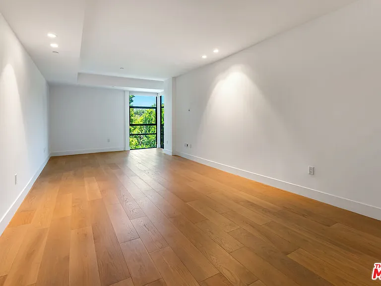 10777 Wilshire Blvd #405 — Photo 22