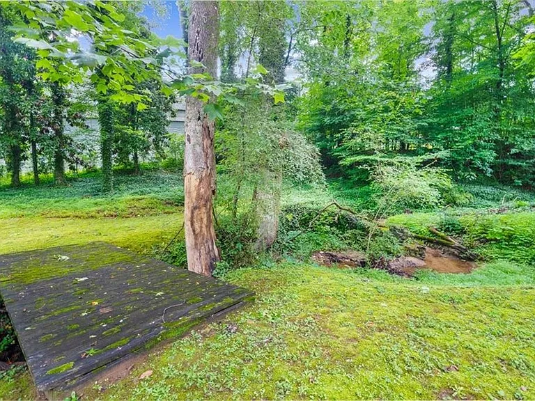 5667 Colton Dr — Photo 42