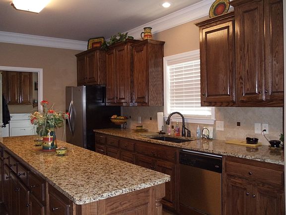 3rd image of 3200 S Crescent Dr