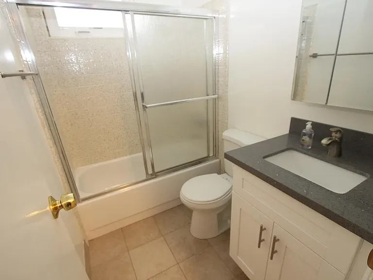285 E Del Mar Blvd #6 — Photo 7