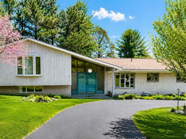 6579 Balmoral Ter