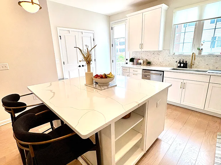 12 Plaza Rd #56 — Photo 7