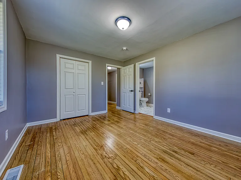 4114 Central Avenue Pike — Photo 16