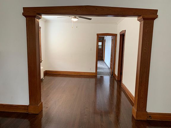 3rd image of 2232 Scoville Ave Floor 2