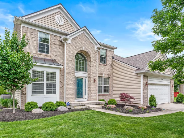2070 Mustang Chase Dr, Carmel, IN 46032