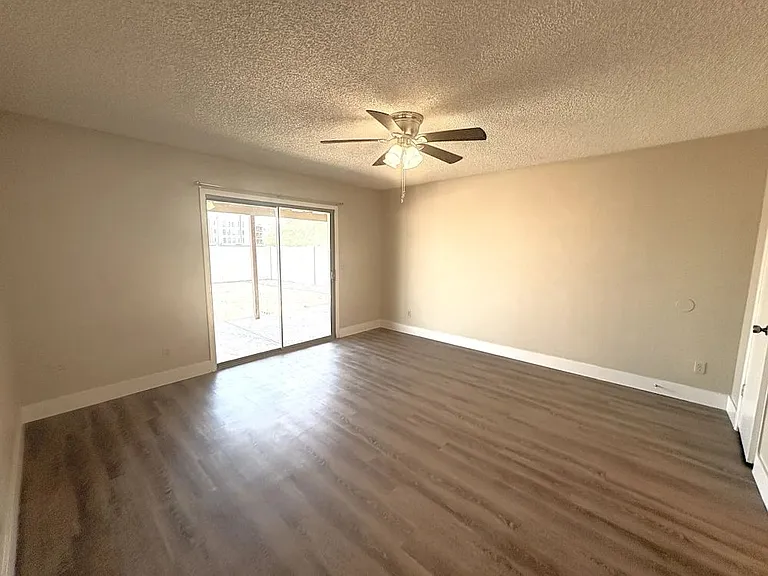 8420 W Las Palmaritas Dr — Photo 4