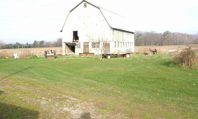 2nd image of 4926 Cranberry Lake Rd