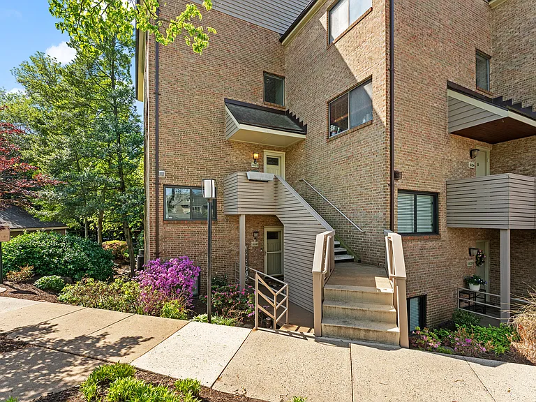 11120 Harbor Ct #1120 — Photo 1