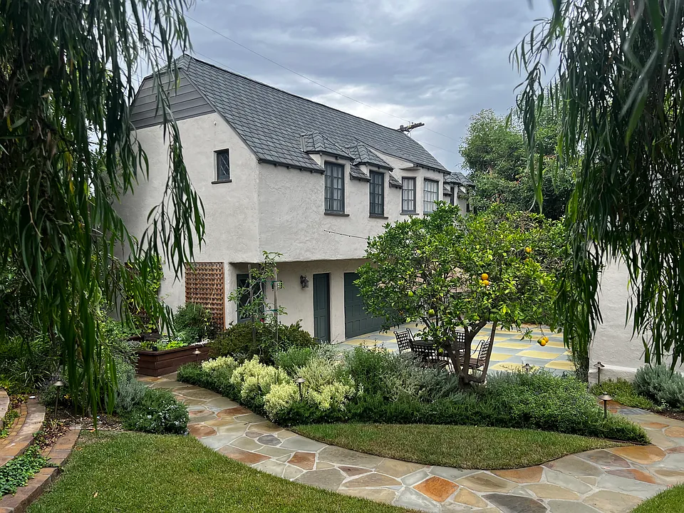 943 S Sierra Bonita Ave