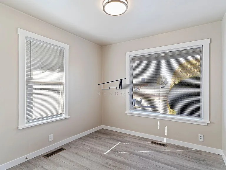 3480 Ogden Ave — Photo 13