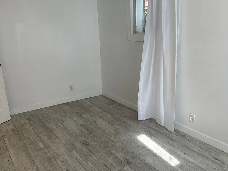 Front bedroom