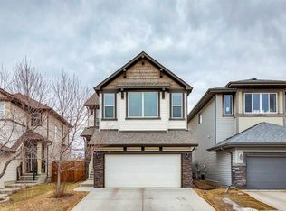 71 S Walden Mnr SE, Calgary, AB T2X0N1