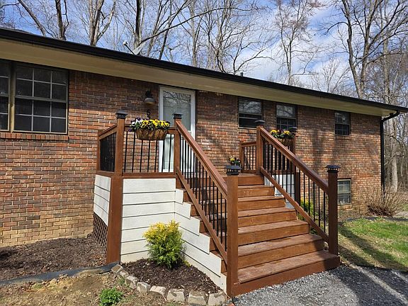 3rd image of 578 Capehart Rd