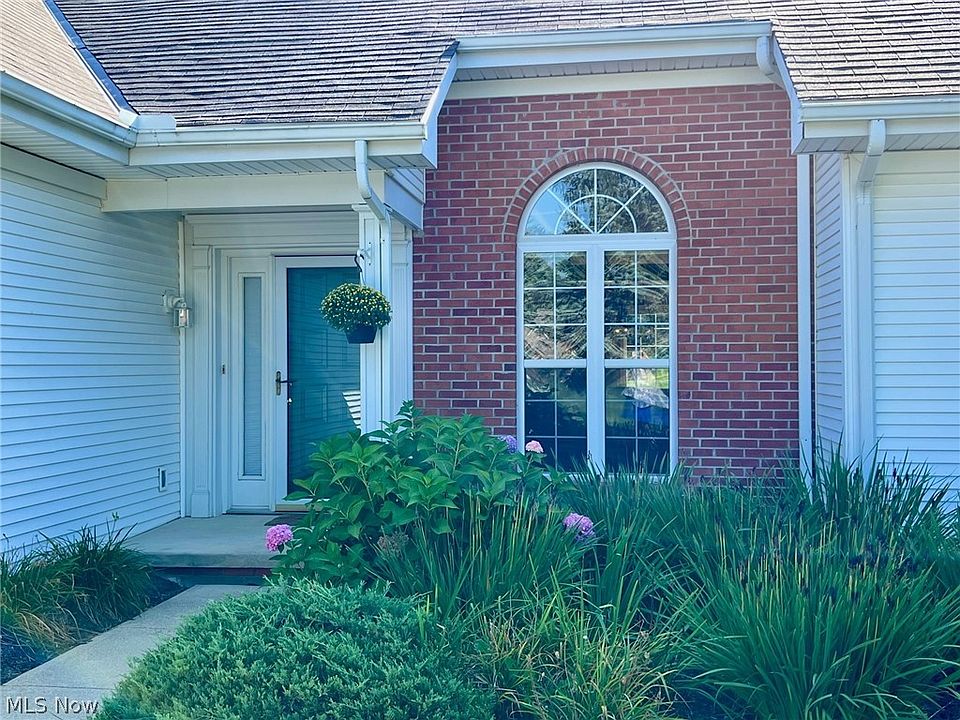 1st image of 579 Daleview Dr