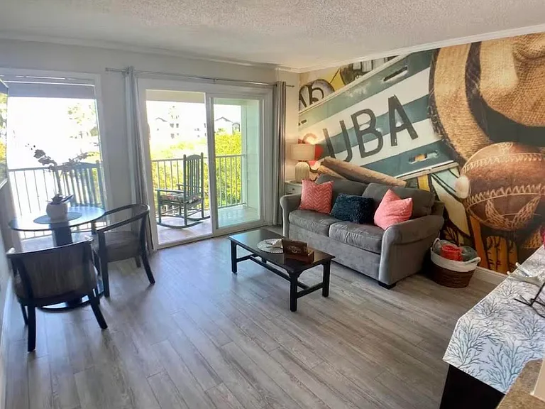 2506 N Rocky Point Dr #372 — Photo 2