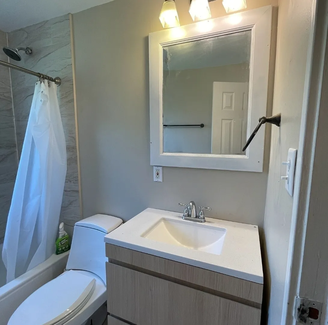3 bed, 912 sqft, $2,650 — Photo 4
