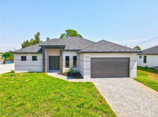 2606 25th St SW, Lehigh Acres, FL 33976