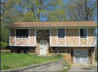 6005 Candler Ln, Knoxville, TN 37921