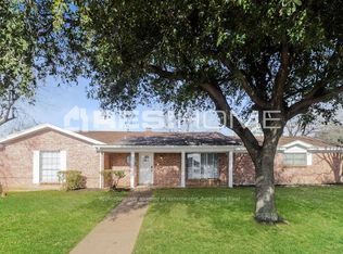 801 Savannah Way, Bedford, TX 76022