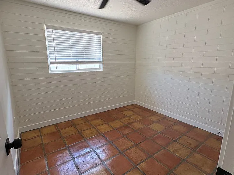 1867 E University Dr — Photo 23