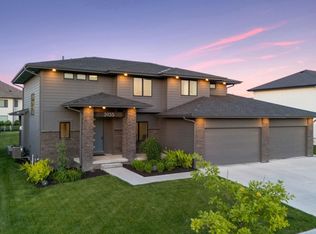 3935 S 208th St, Elkhorn, NE 68022