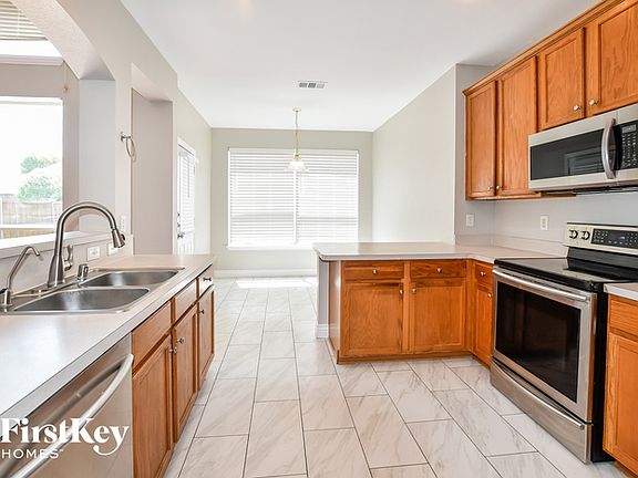 5th image of 3010 Hamlett Ln