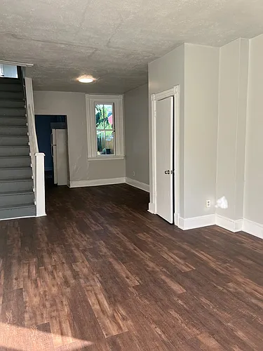 549 Howard Ave Photo 1