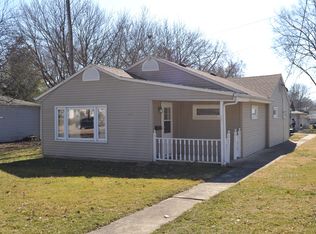 1002 E Main St, Clinton, IL 61727