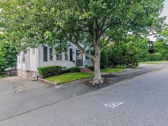 3rd image of 103-105 Verchild St