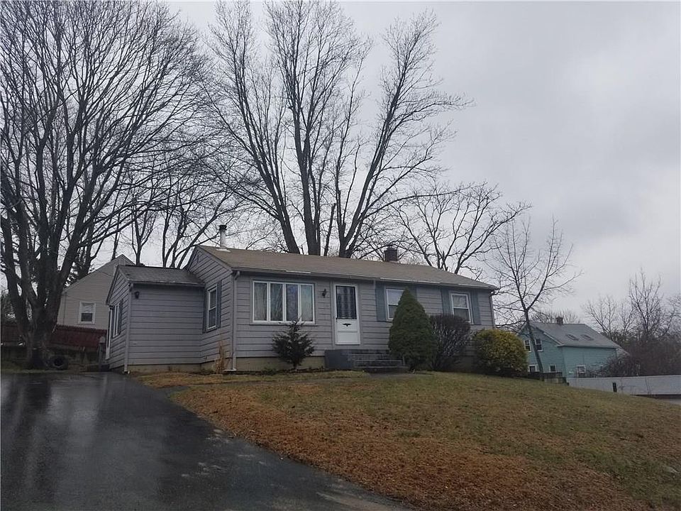 2nd image of 10 Bassett St