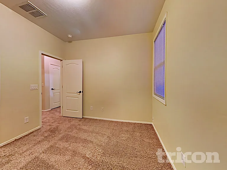 3210 N 302nd Ct — Photo 13