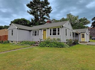 60 Coggeshall Ave, Bristol, RI 02809