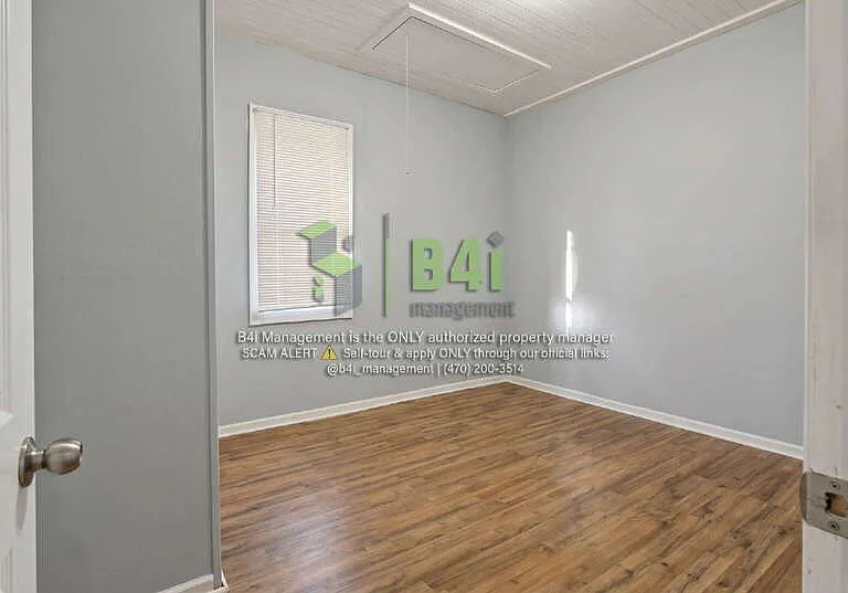 663 Williams St — Photo 9